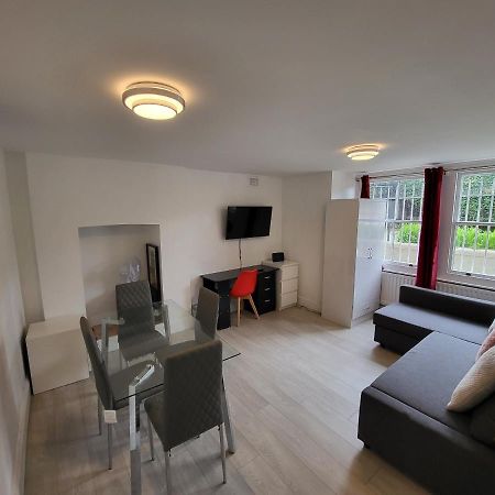 Cosy Apartment By Clapham South Underground! London Bagian luar foto