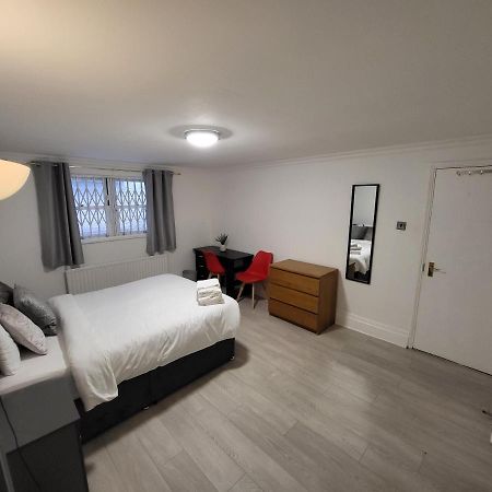 Cosy Apartment By Clapham South Underground! London Bagian luar foto