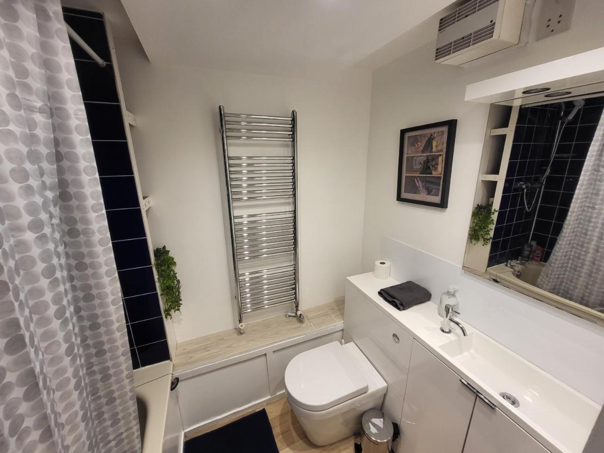 Cosy Apartment By Clapham South Underground! London Bagian luar foto