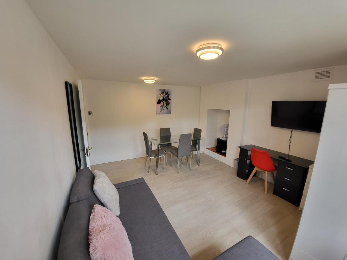 Cosy Apartment By Clapham South Underground! London Bagian luar foto