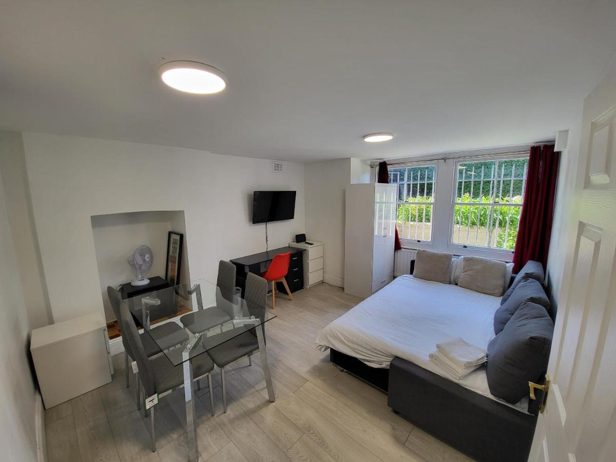 Cosy Apartment By Clapham South Underground! London Bagian luar foto