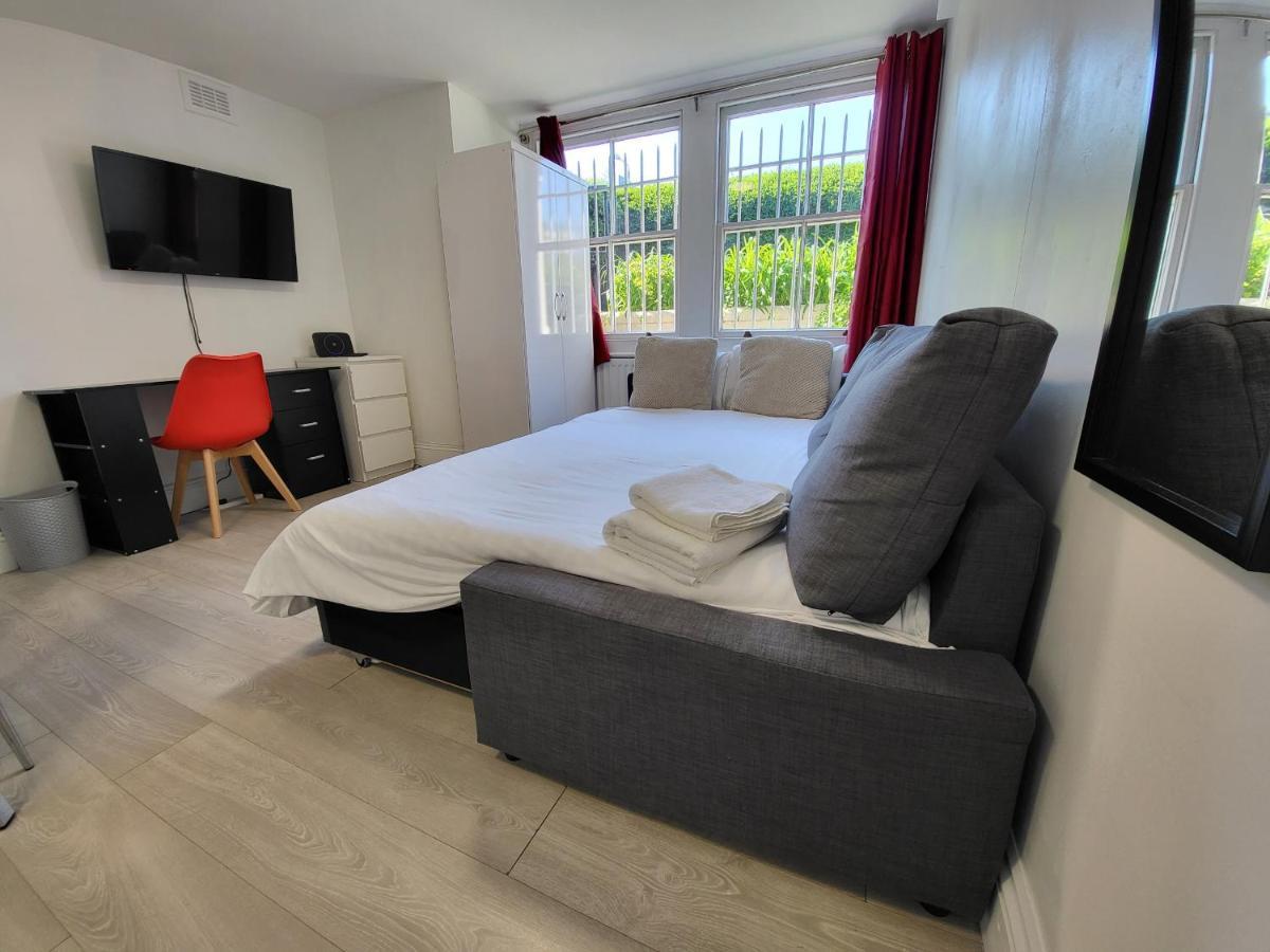 Cosy Apartment By Clapham South Underground! London Bagian luar foto