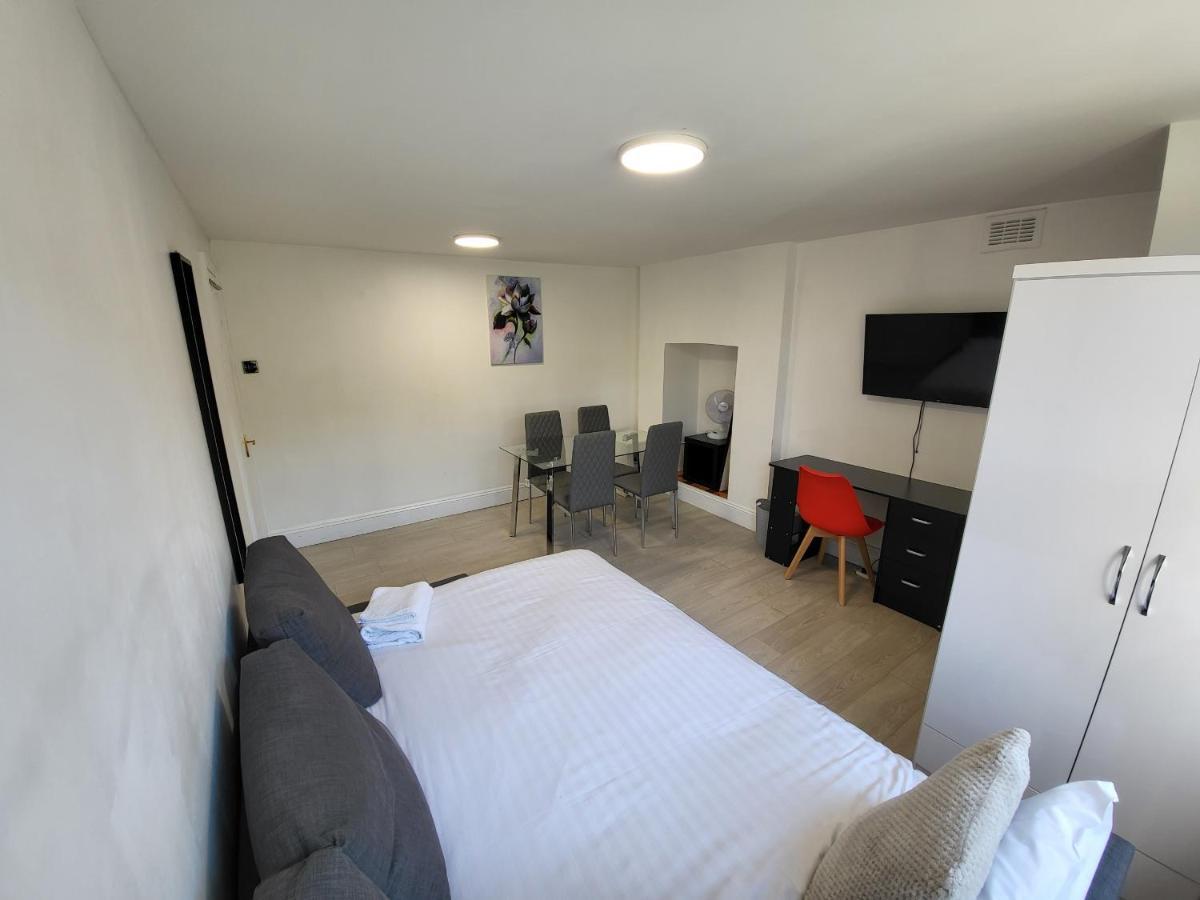 Cosy Apartment By Clapham South Underground! London Bagian luar foto