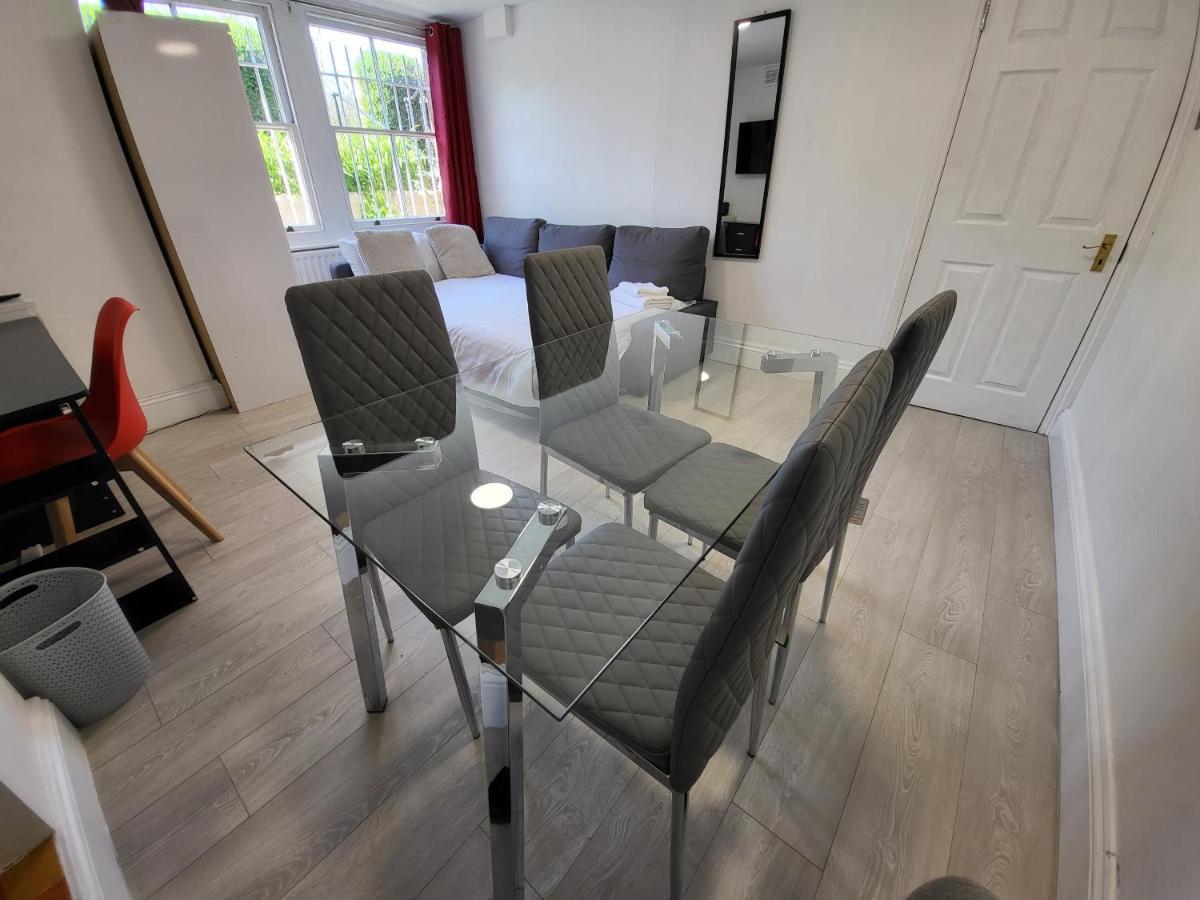Cosy Apartment By Clapham South Underground! London Bagian luar foto